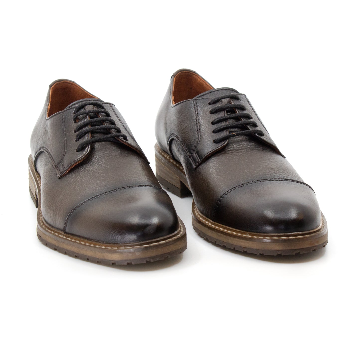 Zapato Conrado con puntera Choco