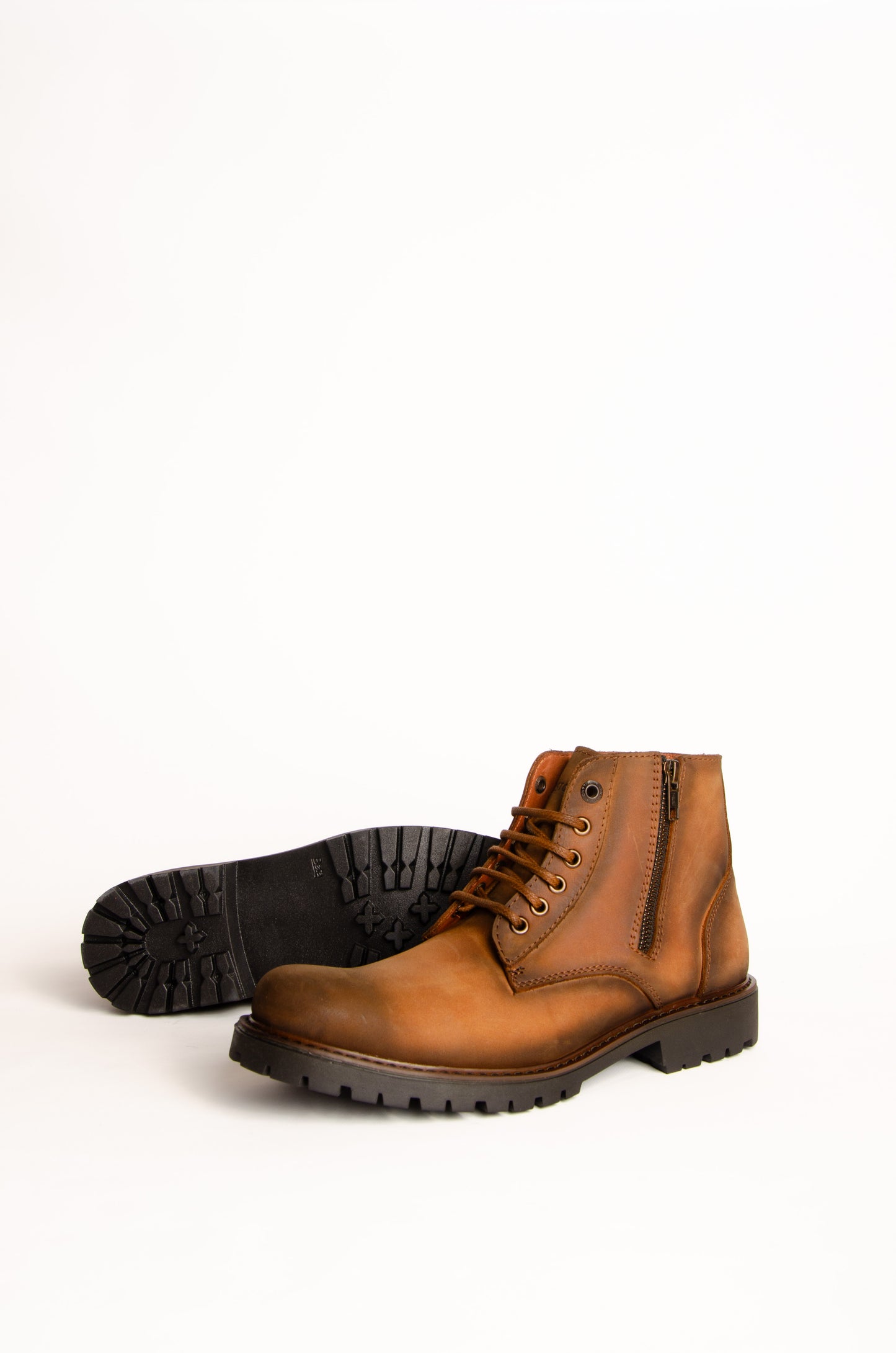 Bota Celso Suela