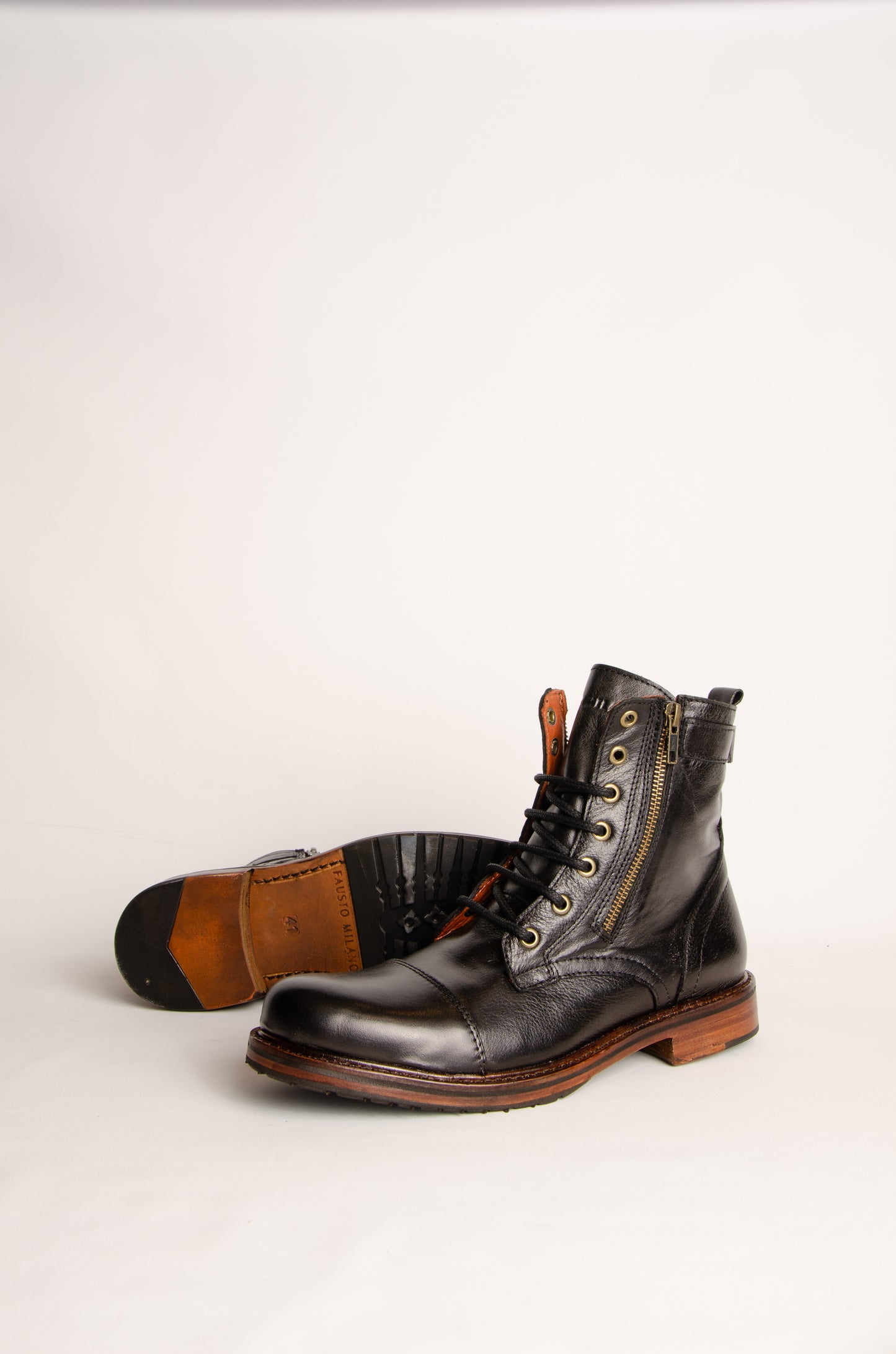 Borcego Ferruccio Negro