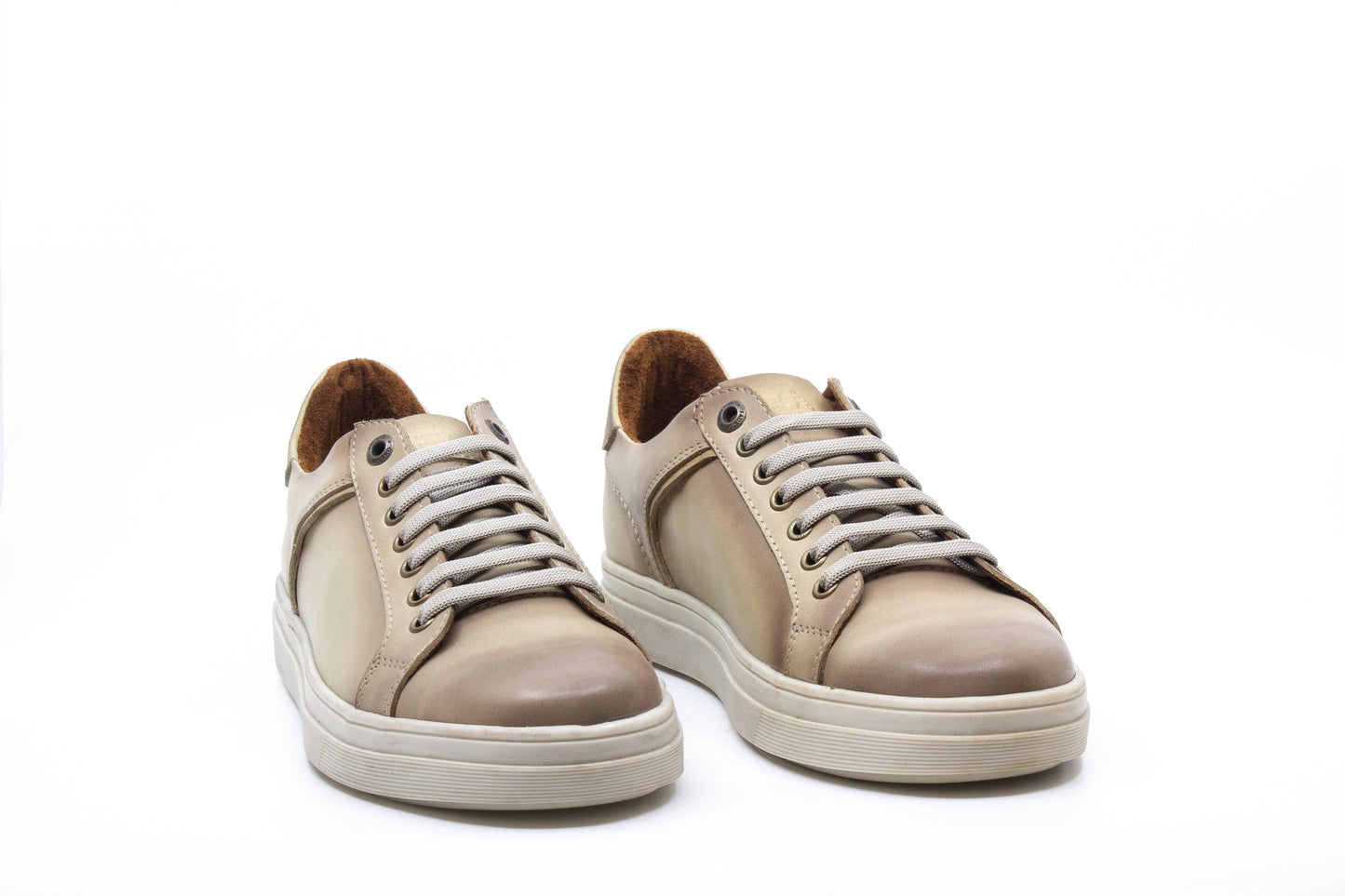 Zapatilla Dario Beige