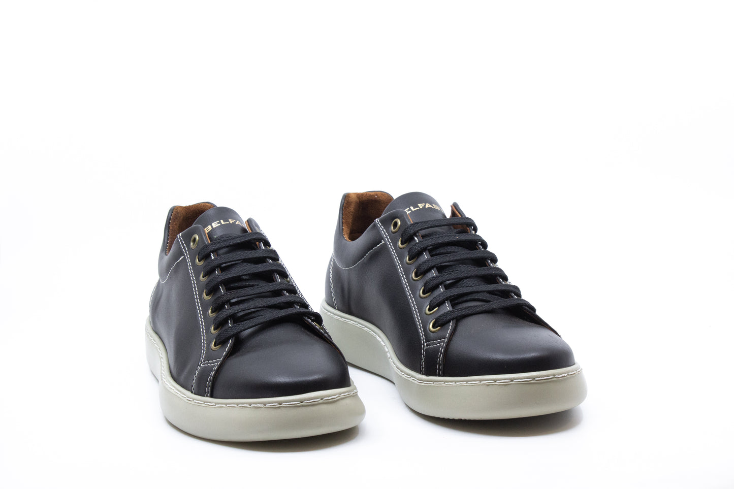 Zapatilla Adrián Negro