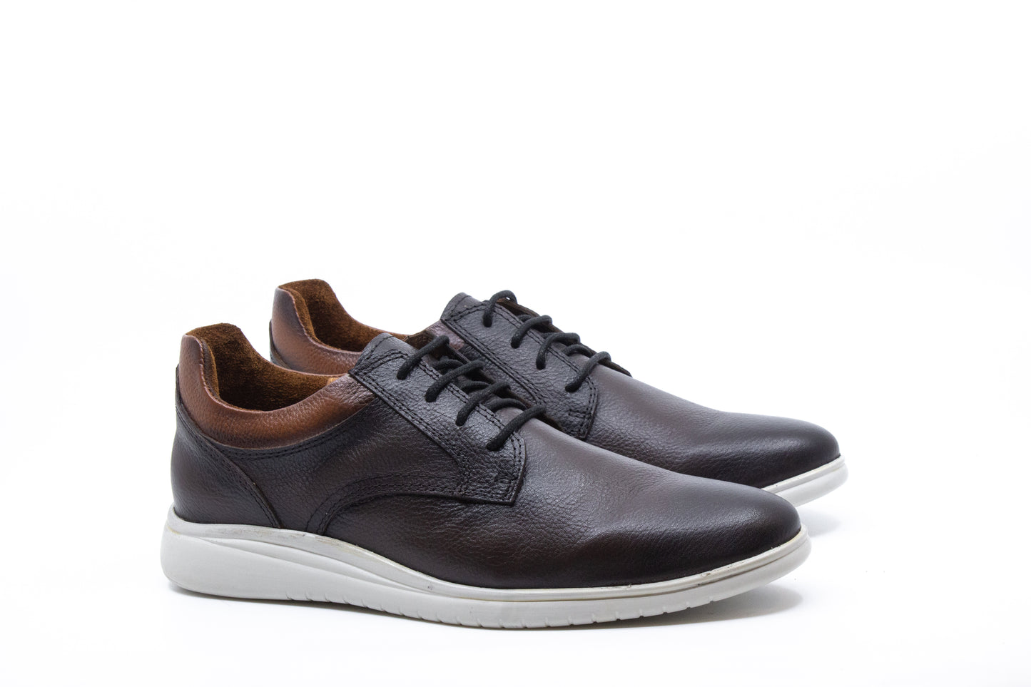 Zapatilla Hugo Negro