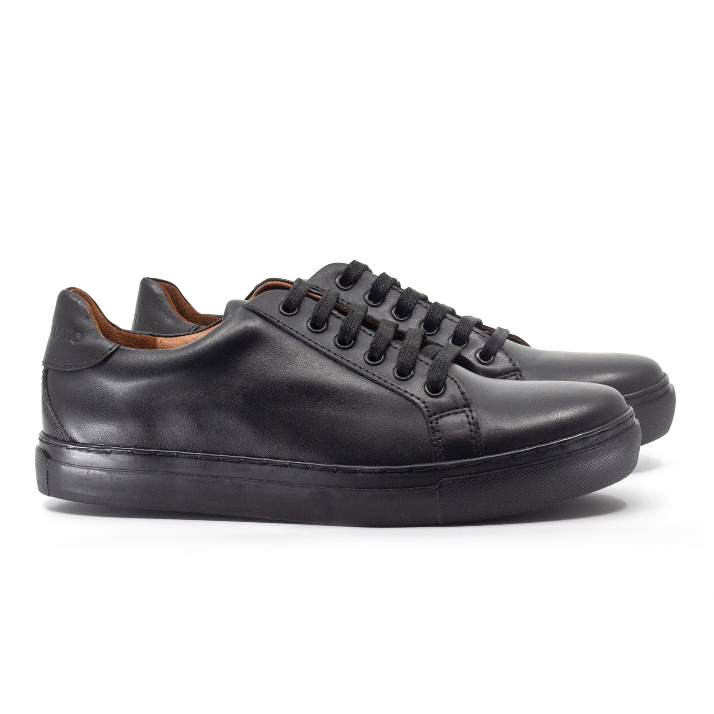 Zapatilla Hugo Negro
