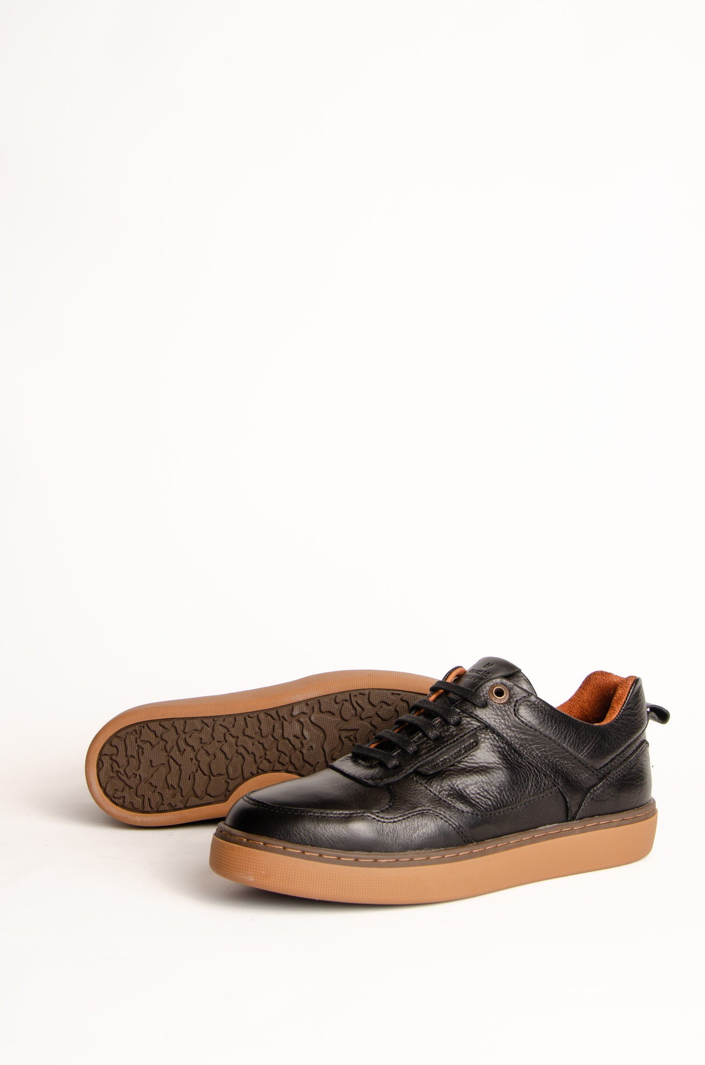 Zapatilla Valerio Negro