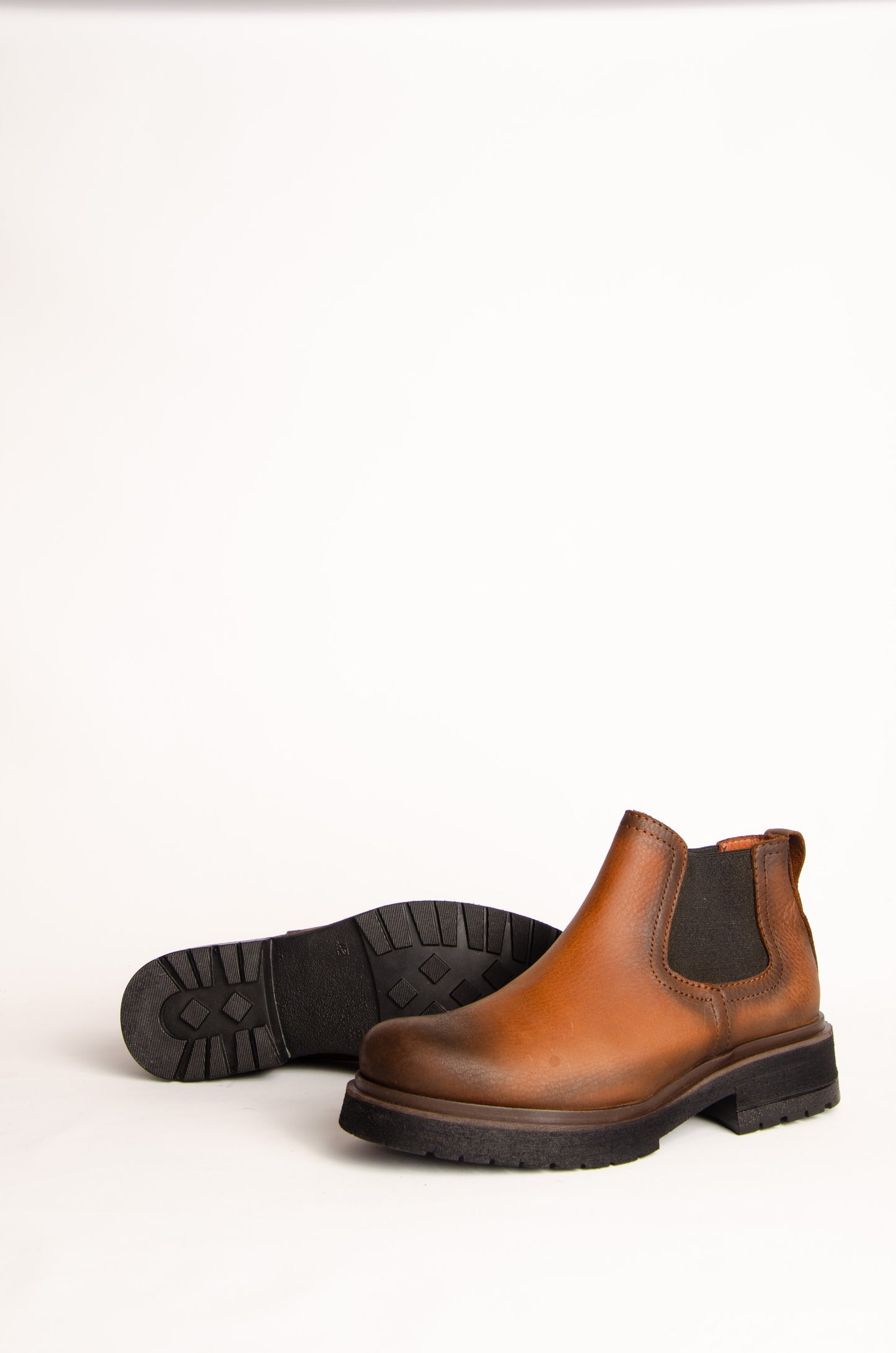 Borcego Erminia Suela