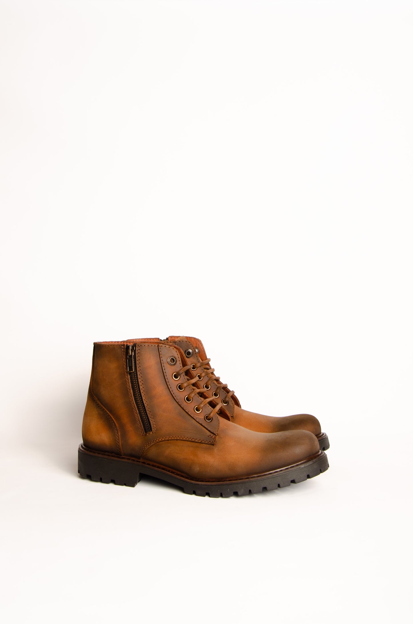 Bota Celso Suela