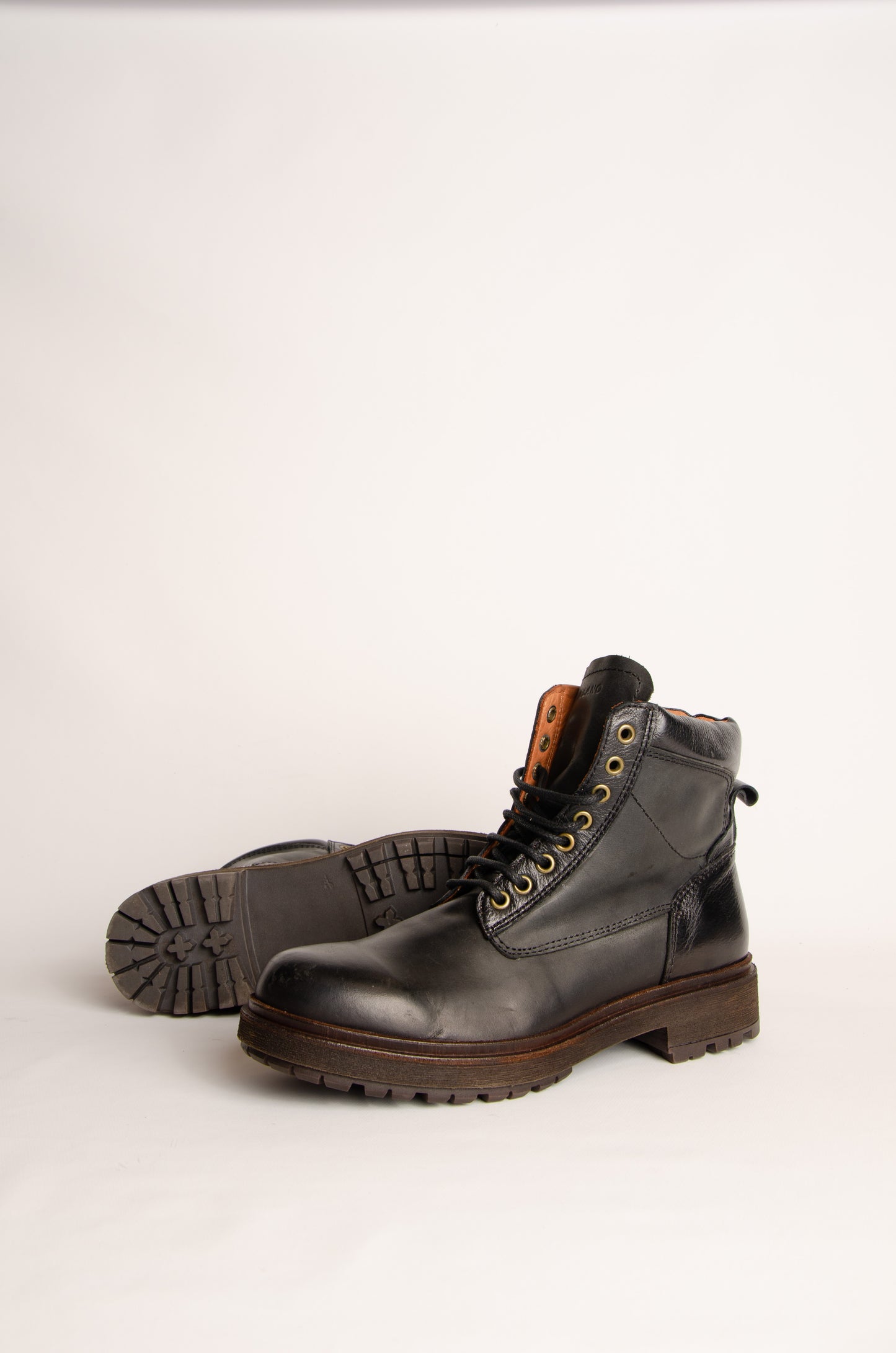 Borcego Clemente Negro