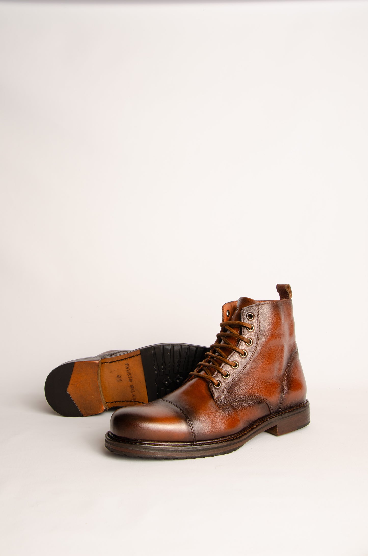 Bota Diulio Suela